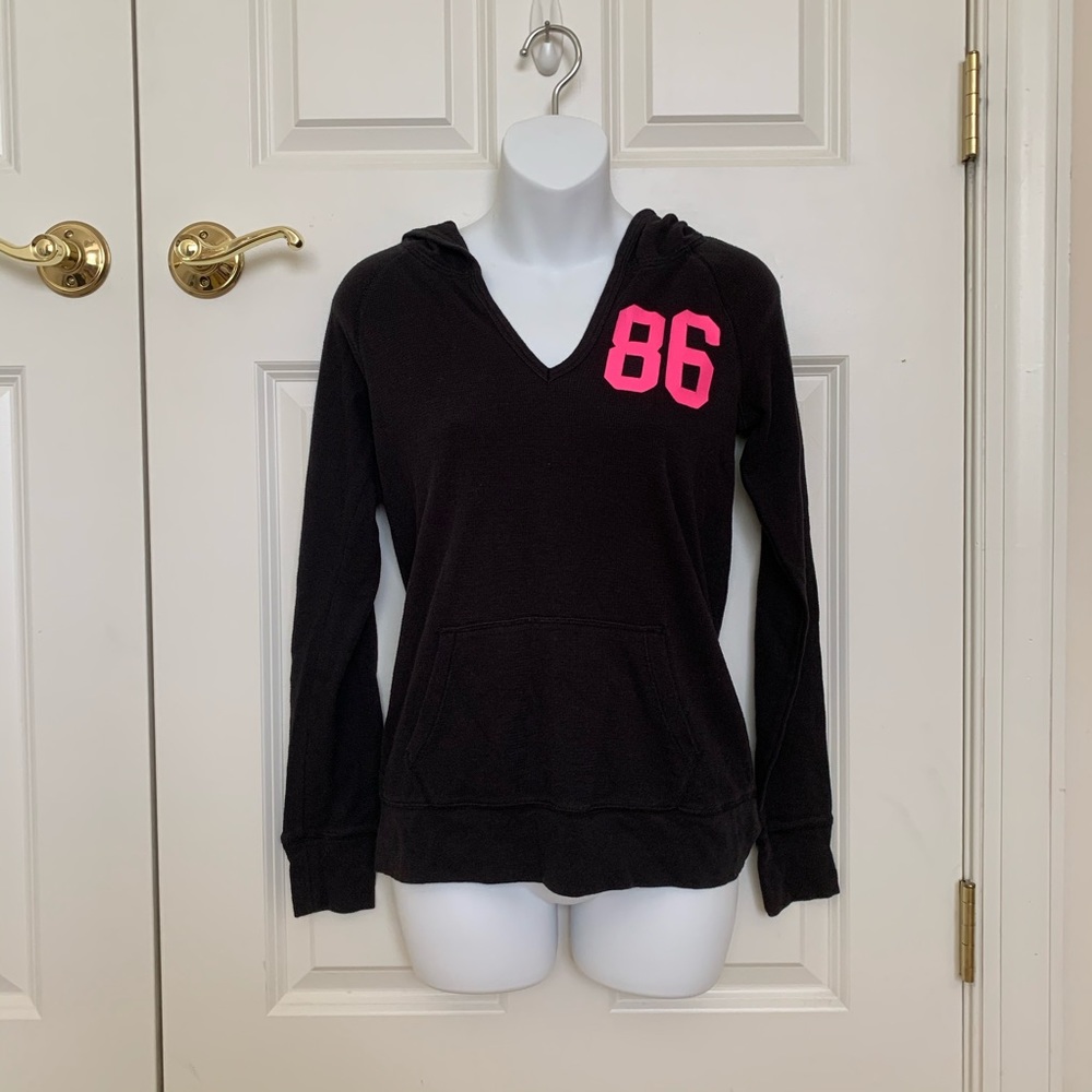 VS PINK pullover